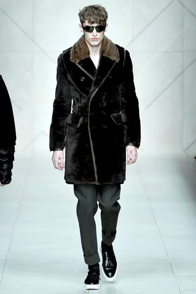 Look 22